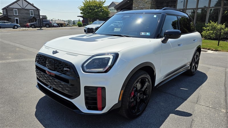 2025 MINI COUNTRYMAN JCW ALL4 - 3