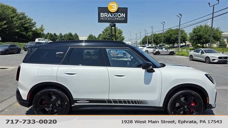 2025 MINI COUNTRYMAN JCW ALL4 - 0