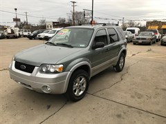 A 2007 Ford Escape XLT