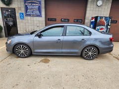 A 2015 Volkswagen Jetta SE