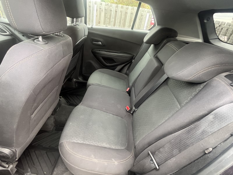 2019 Chevrolet Trax LS - Photo 7