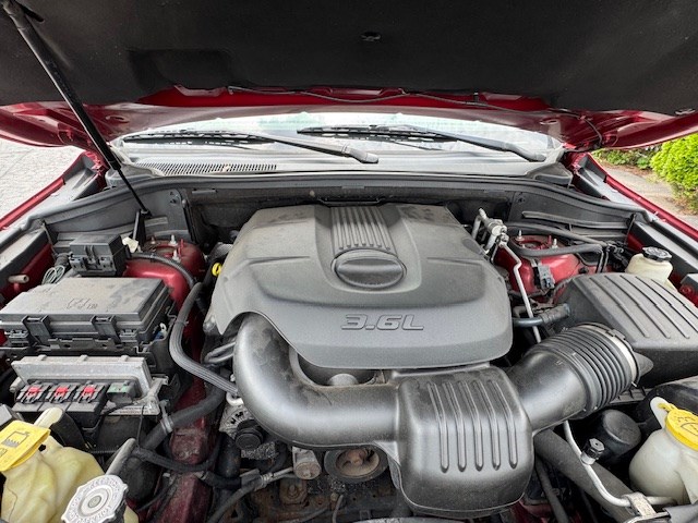 2011 Jeep Grand Cherokee Laredo - Photo 12