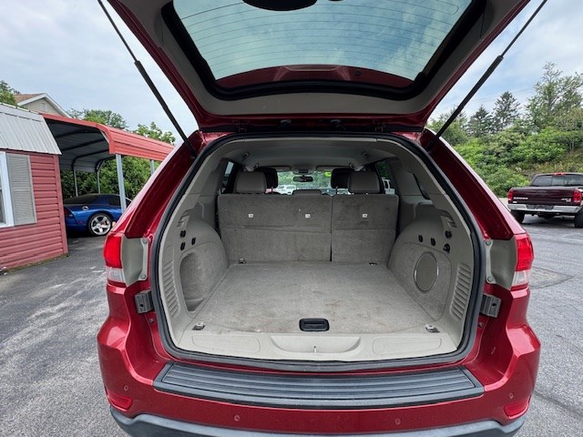 2011 Jeep Grand Cherokee Laredo - Photo 6