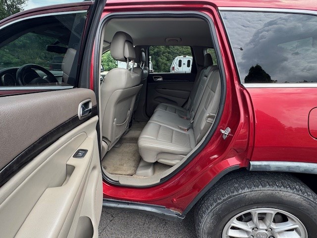 2011 Jeep Grand Cherokee Laredo - Photo 8