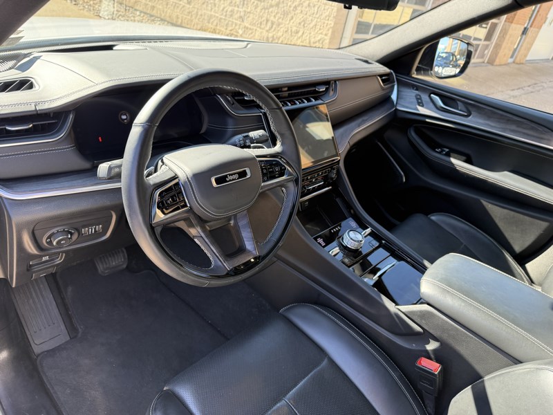 2023 JEEP GRAND CHEROKEE L  AW OVERLAND AWD L MODEL - 10