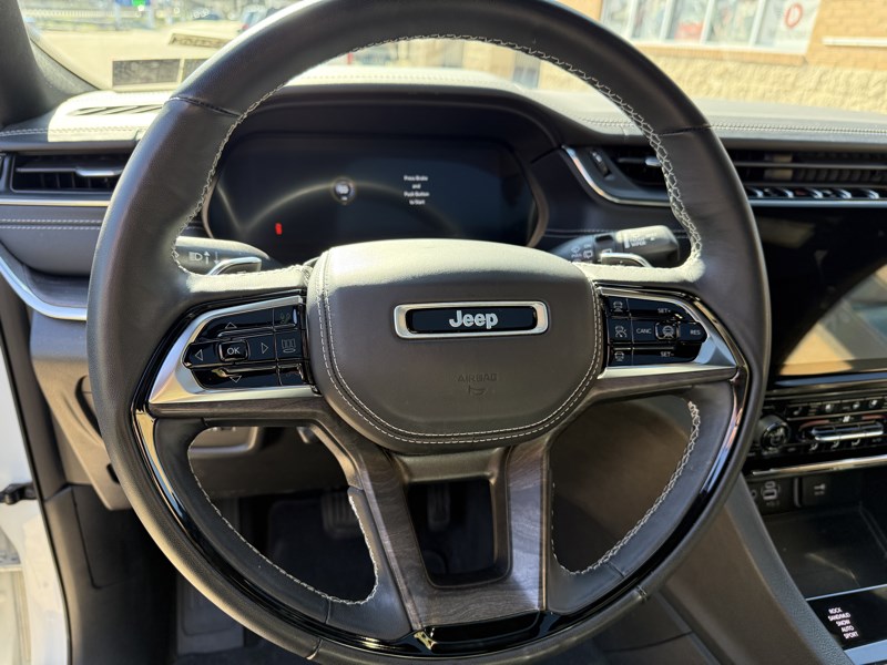2023 JEEP GRAND CHEROKEE L  AW OVERLAND AWD L MODEL - 11