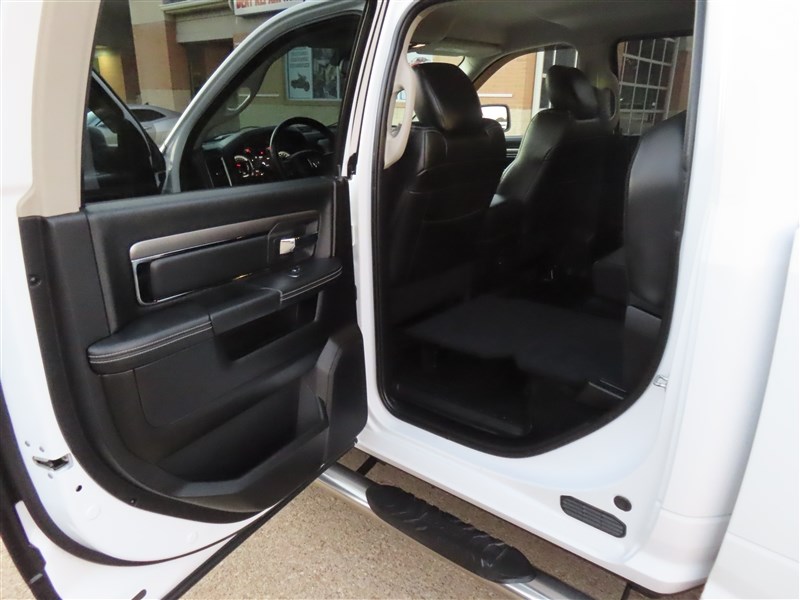 2015 RAM 1500 SPORT 4X4 photo 36 of 67