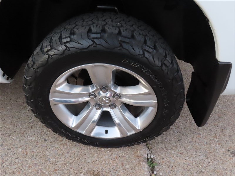 2015 RAM 1500 SPORT 4X4 photo 39 of 67