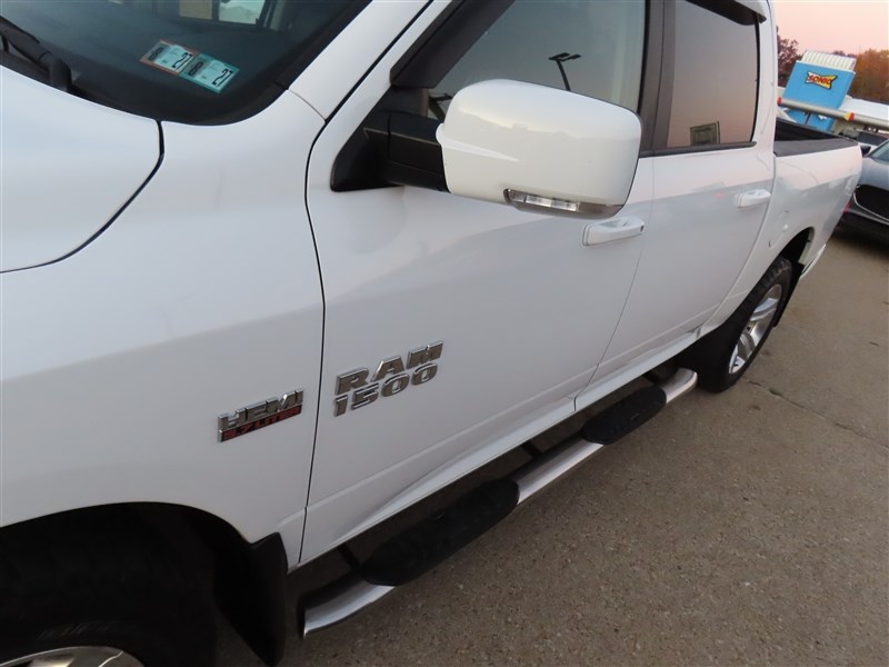 2015 RAM 1500 SPORT 4X4 photo 43 of 67