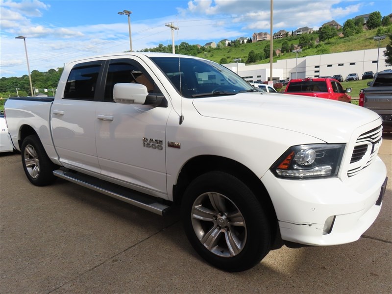 2018 RAM 1500 SPORT - 2