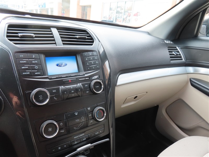 2018 FORD EXPLORER AWD photo 12 of 47