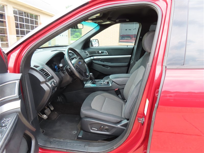 2016 FORD EXPLORER XLT 4X4 THIRD ROW SEATING - 8