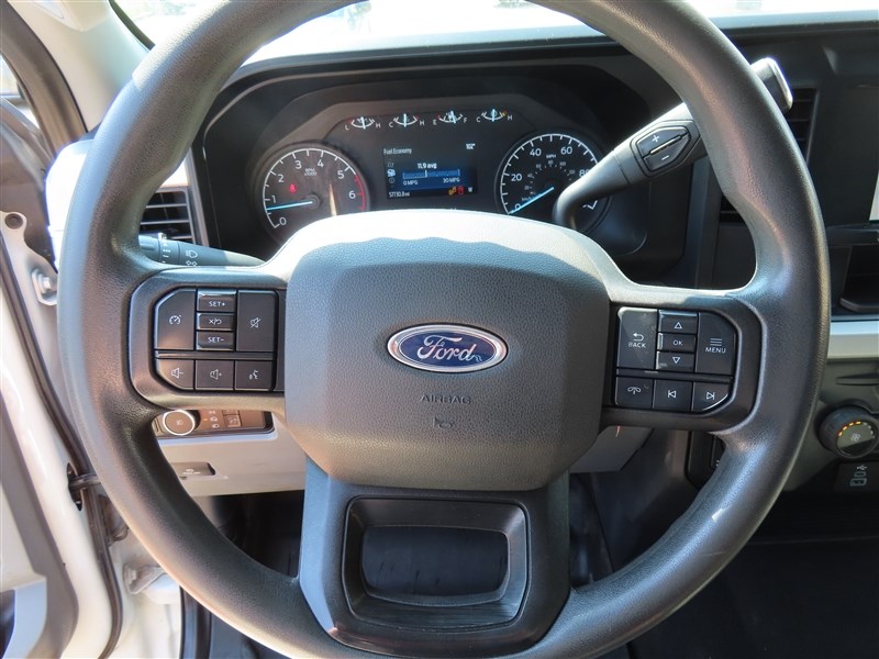 2023 FORD F250 CREW CAB 4X4 SUPER DUTY 7.3 LITER V8 - 10