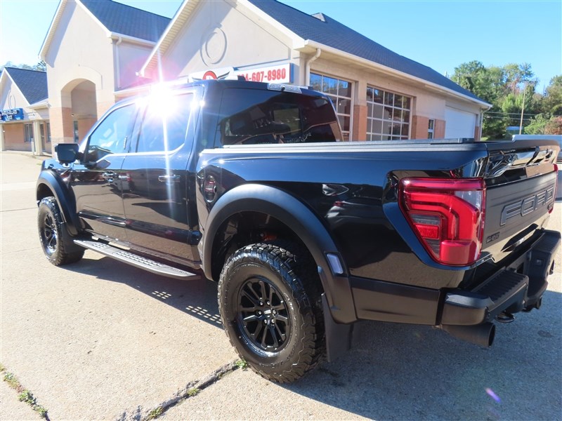 2024 FORD F150 4X4 photo 41 of 44