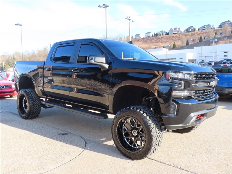 2022 CHEVROLET SILVERADO 1500 LT 4X LT CREW CAB LIFTED TRAIL BOSS - 2