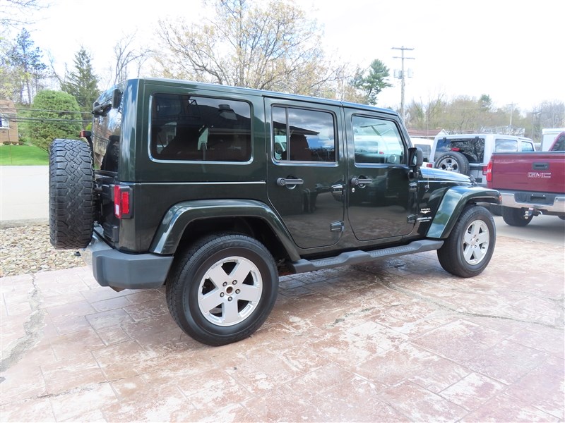 2011 JEEP WRANGLER UNLIMITED SAHARA 4X4 V6 HARDTOP - 4