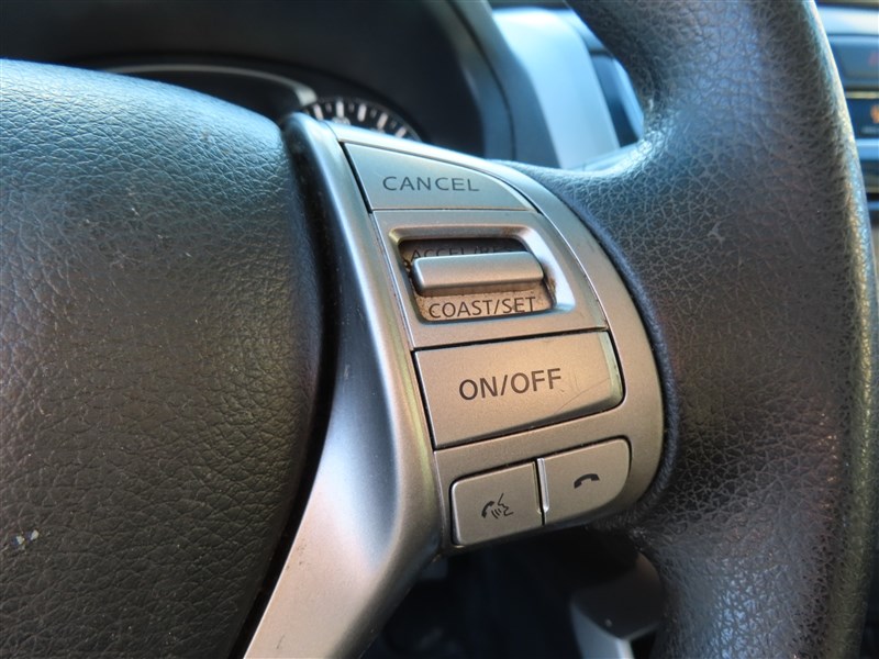 2015 NISSAN ALTIMA photo 17 of 36