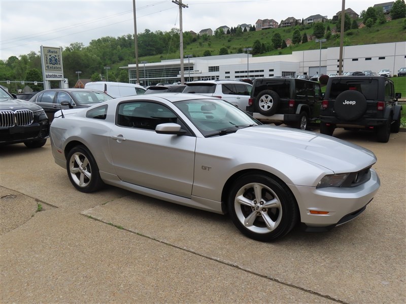 2010 FORD MUSTANG GT COUPE PREMIUM V8 5 SPEED MANUAL - 2