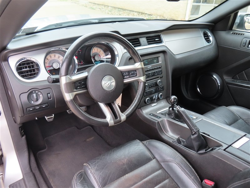 2010 FORD MUSTANG GT COUPE PREMIUM V8 5 SPEED MANUAL - 6