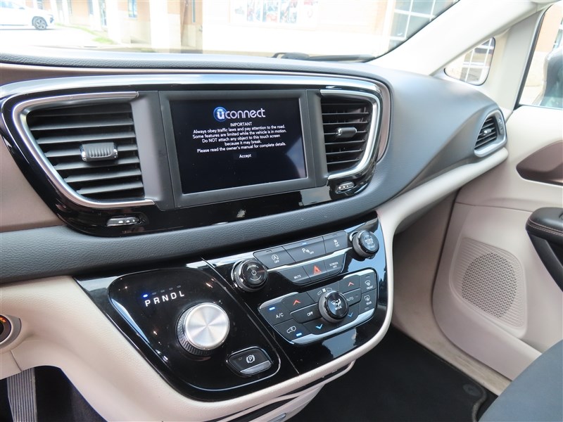 2018 CHRYSLER PACIFICA TOURING PLUS - 11