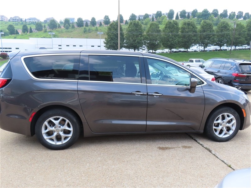 2018 CHRYSLER PACIFICA TOURING PLUS - 3