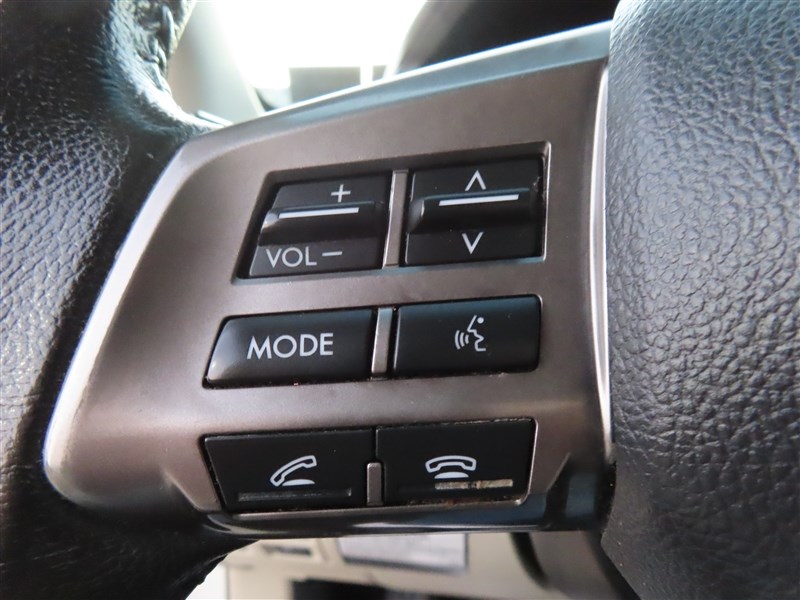 2012 SUBARU OUTBACK photo 18 of 44