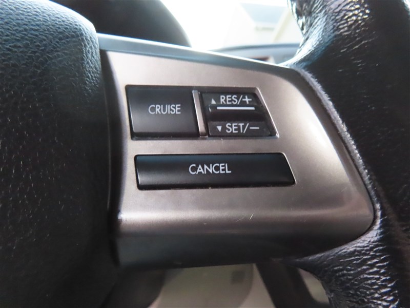 2012 SUBARU OUTBACK photo 19 of 44