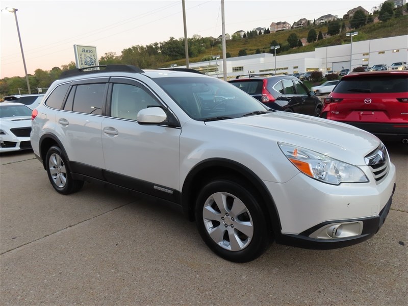 2012 SUBARU OUTBACK photo 3 of 44