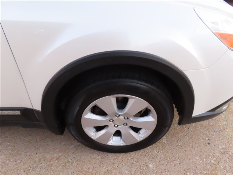 2012 SUBARU OUTBACK photo 36 of 44