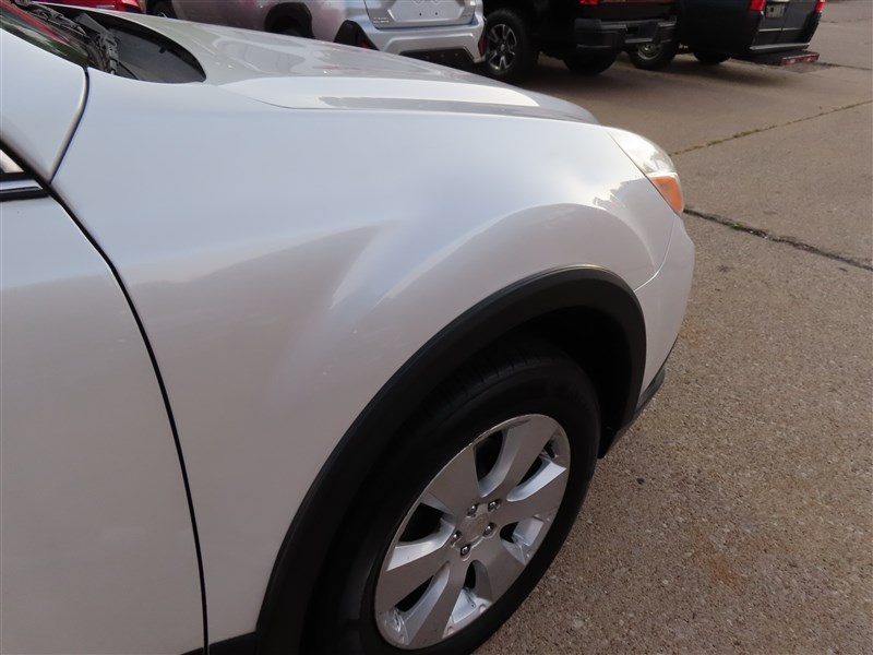2012 SUBARU OUTBACK photo 37 of 44