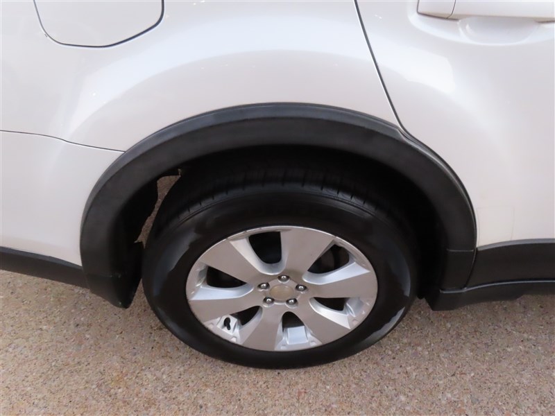 2012 SUBARU OUTBACK photo 40 of 44
