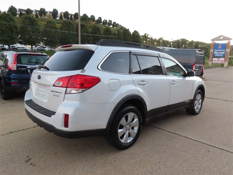 2012 SUBARU OUTBACK photo 5 of 44