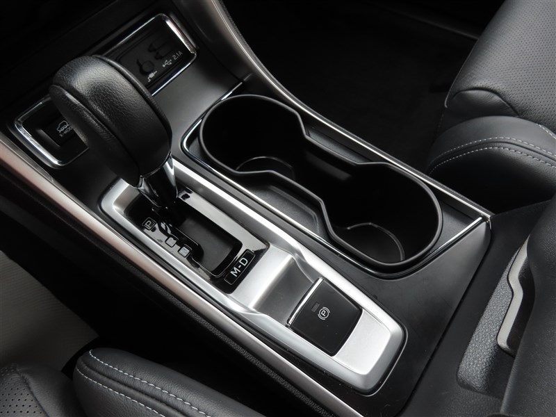 2022 SUBARU ASCENT photo 17 of 51