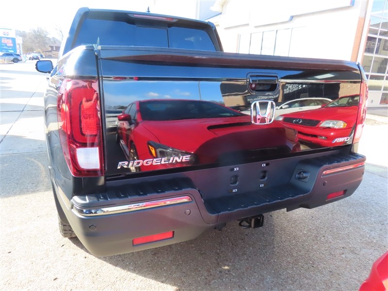 2019 HONDA RIDGELINE AWD BLACK EDITION - 5