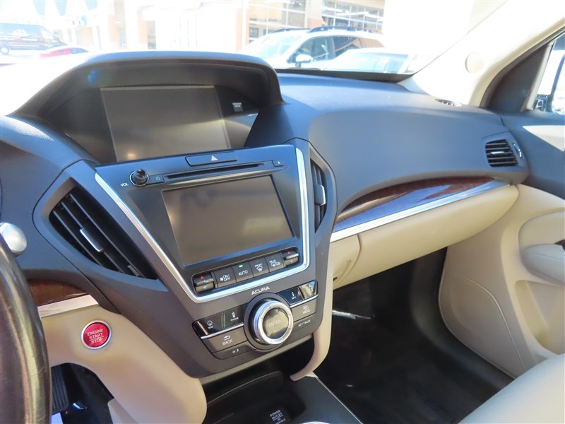 2017 ACURA MDX photo 12 of 50