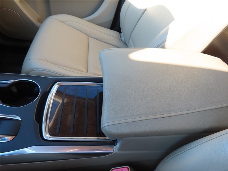 2017 ACURA MDX photo 18 of 50