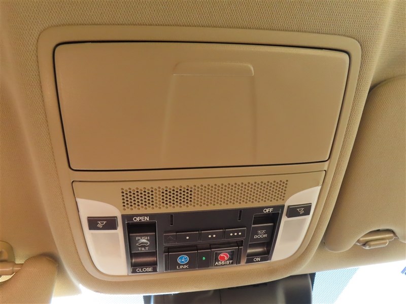 2017 ACURA MDX photo 19 of 50