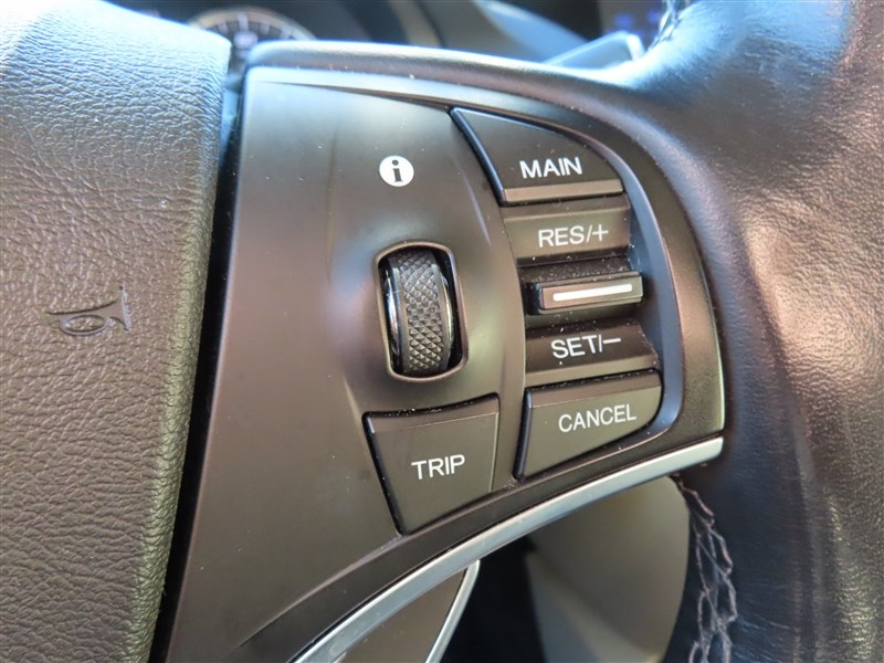 2017 ACURA MDX photo 23 of 50