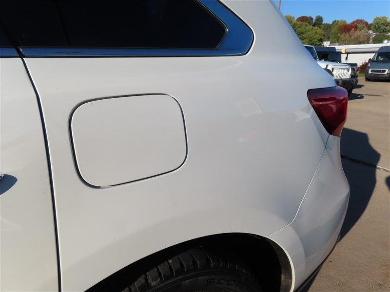 2017 ACURA MDX photo 32 of 50