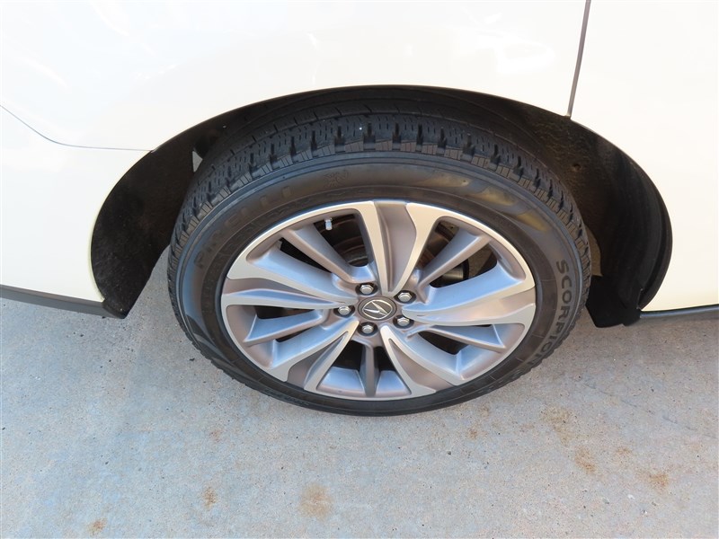 2017 ACURA MDX photo 46 of 50