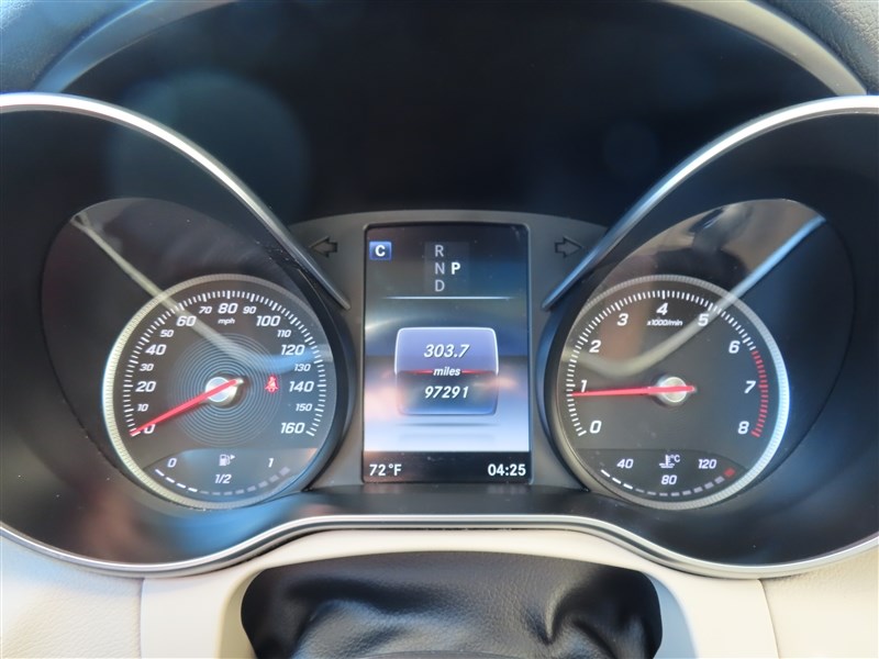 2017 MERCEDES-BENZ GLC300 4MATIC photo 17 of 44