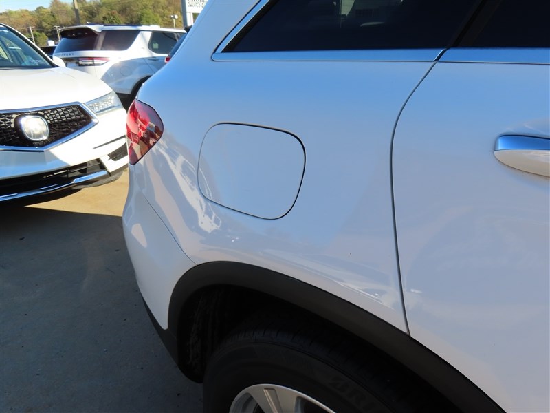 2017 MERCEDES-BENZ GLC300 4MATIC photo 40 of 44