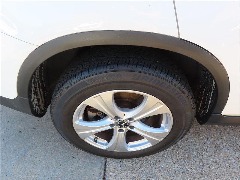 2017 MERCEDES-BENZ GLC300 4MATIC photo 41 of 44