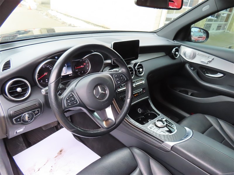 2019 MERCEDES-BENZ GLC300 4MATIC AWD-PANO ROOF-BURMEISTER SOUND - 9