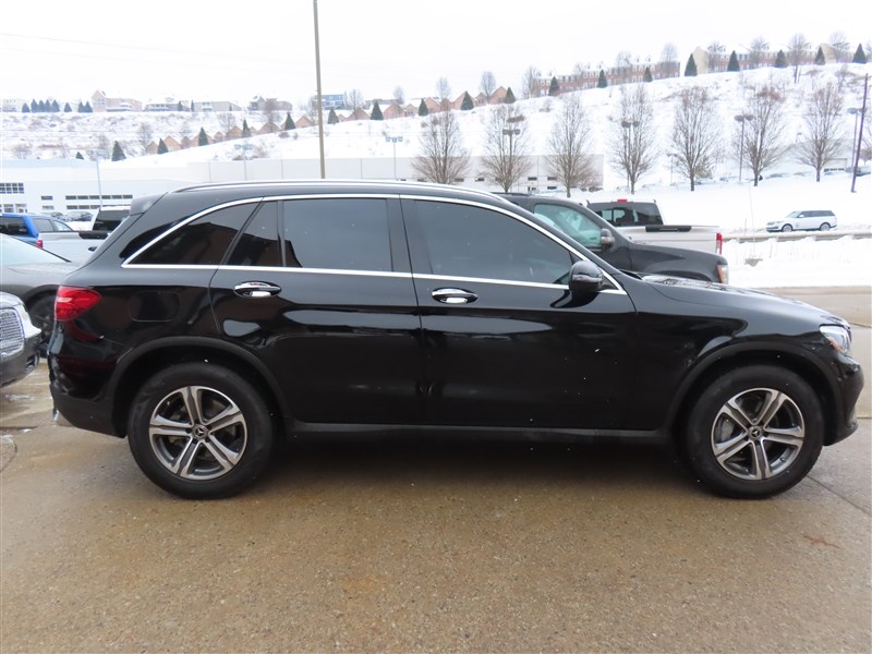 2019 MERCEDES-BENZ GLC300 4MATIC AWD-PANO ROOF-BURMEISTER SOUND - 3