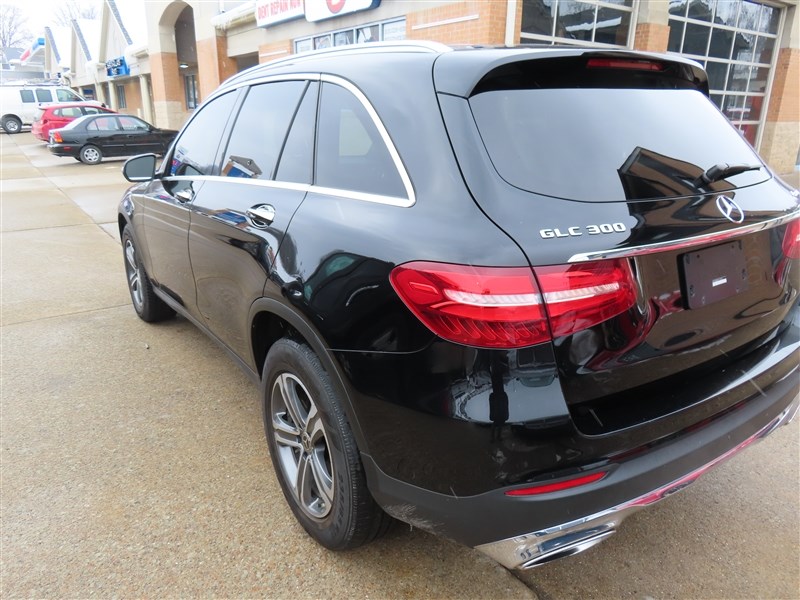 2019 MERCEDES-BENZ GLC300 4MATIC AWD-PANO ROOF-BURMEISTER SOUND - 6