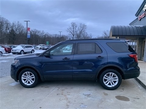 2017 Ford Explorer Base's photo