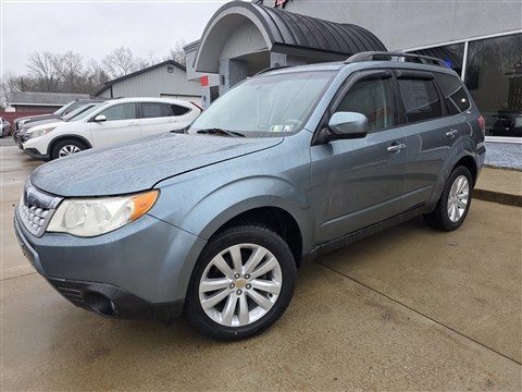 2011 Subaru Forester X Limited's photo