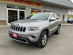 A 2015 Jeep Grand Cherokee LIMITED