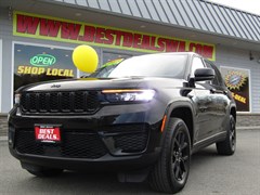 A 2024 Jeep Grand Cherokee LAREDO